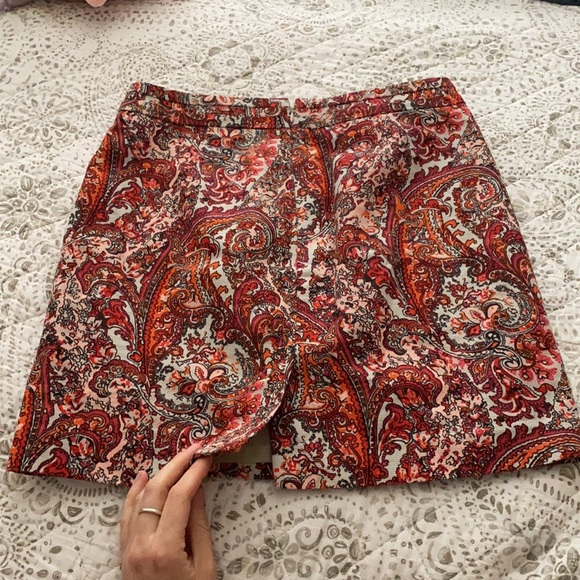 Loft Paisley, lined mini skirt Sz 4P - Picture 2 of 5